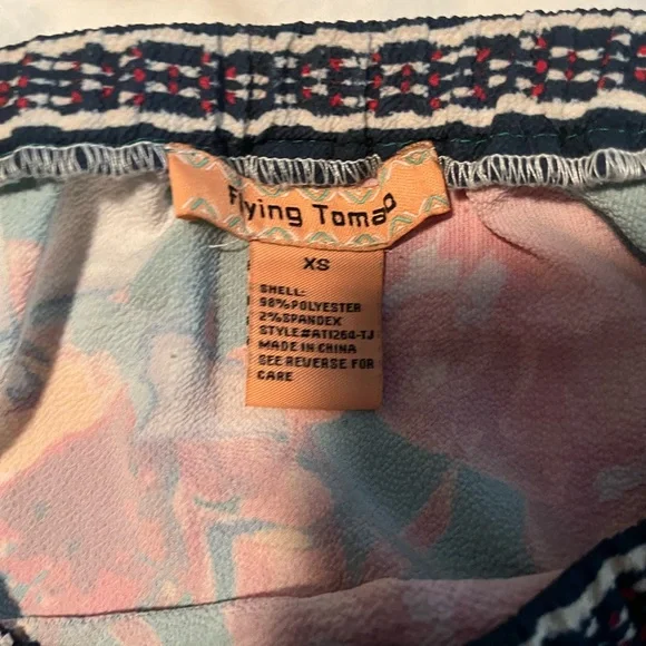 Beautiful off the shoulder top. Perfect condition. - Picture 2 of 2